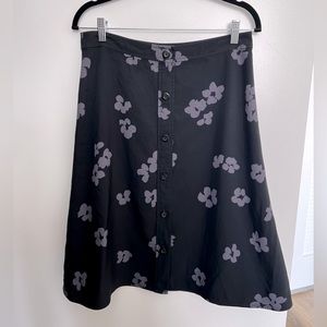 Everlane Navy Floral Skirt Size 8